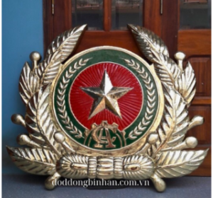 huy-hieu-cong-an-viet-nam-bang-dong-mau-chuan-nha-nuoc-quy-dinh