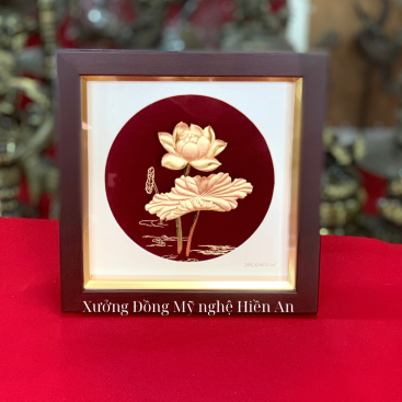 tranh-hoa-sen-ma-vang-kich-thuoc-20cm-20cm