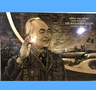 dai-tuong-vo-nguyen-giap-tranh-chan-dung