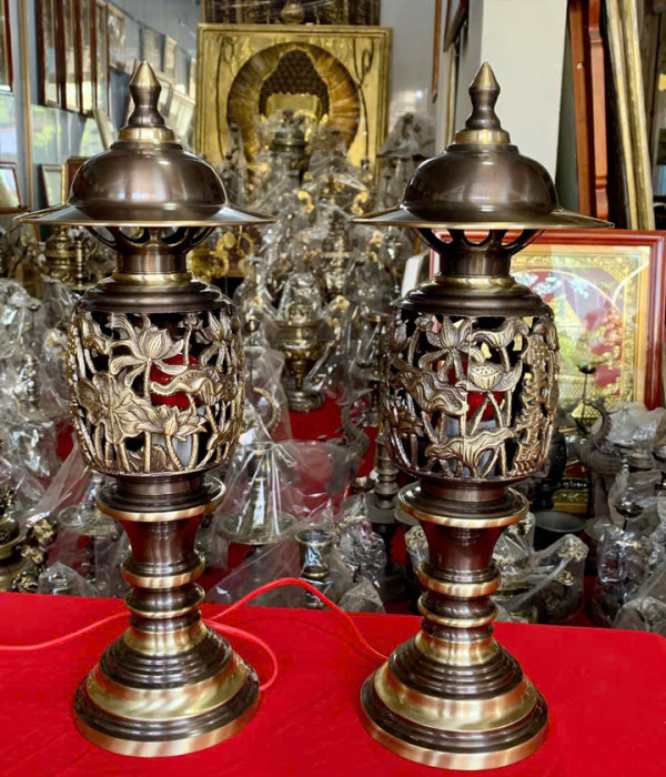 den-tho-cam-dien-mau-2-cong-nghe-cao-47cm